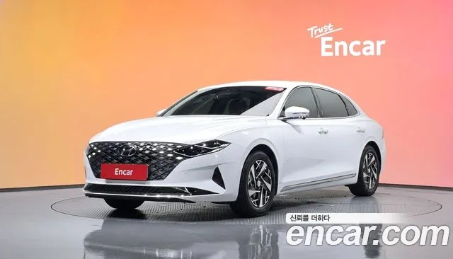 2022 Hyundai Grandeur Le Blanc